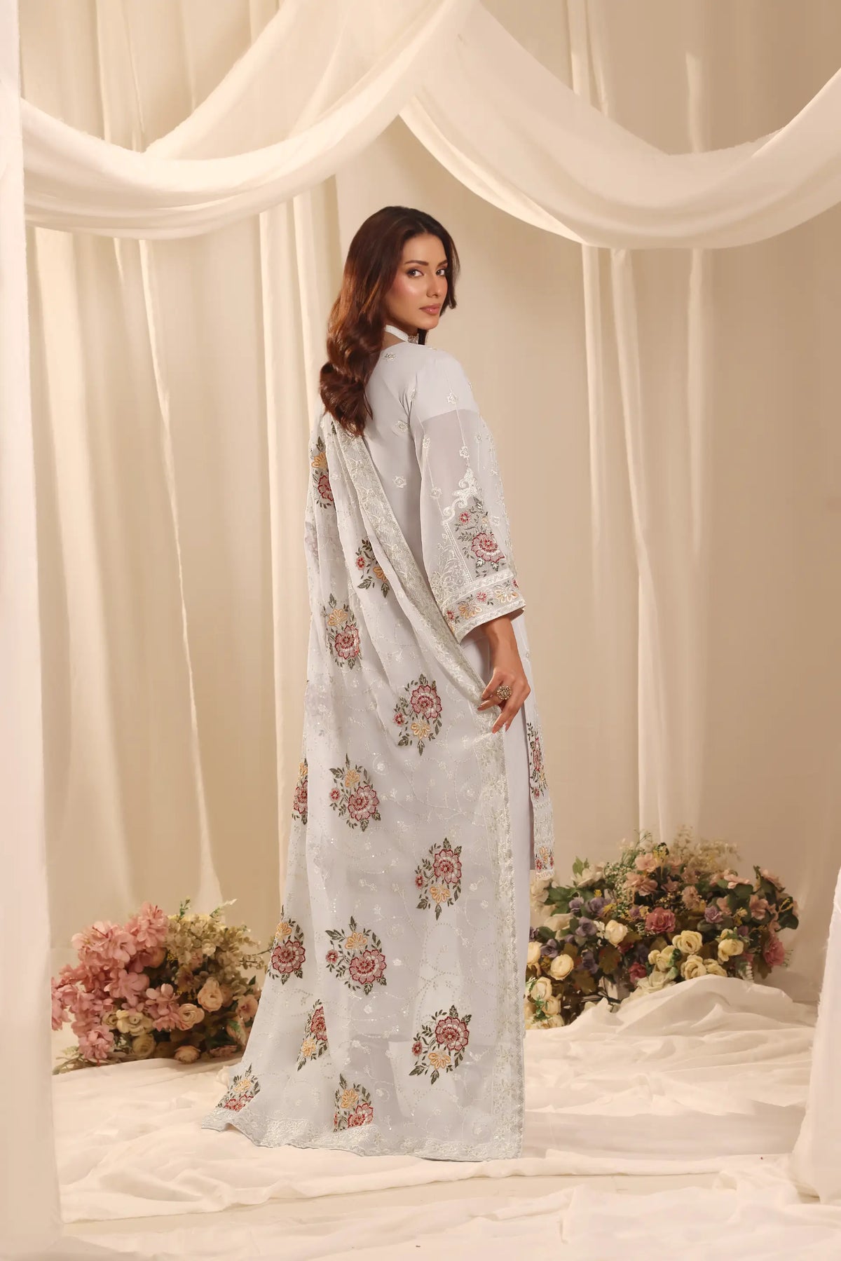KAASNI NOOR